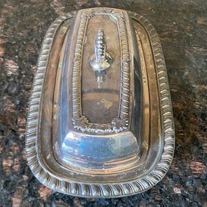 Vtg F.B. Rogers Silver Co. Silver-Plated Butter Dish